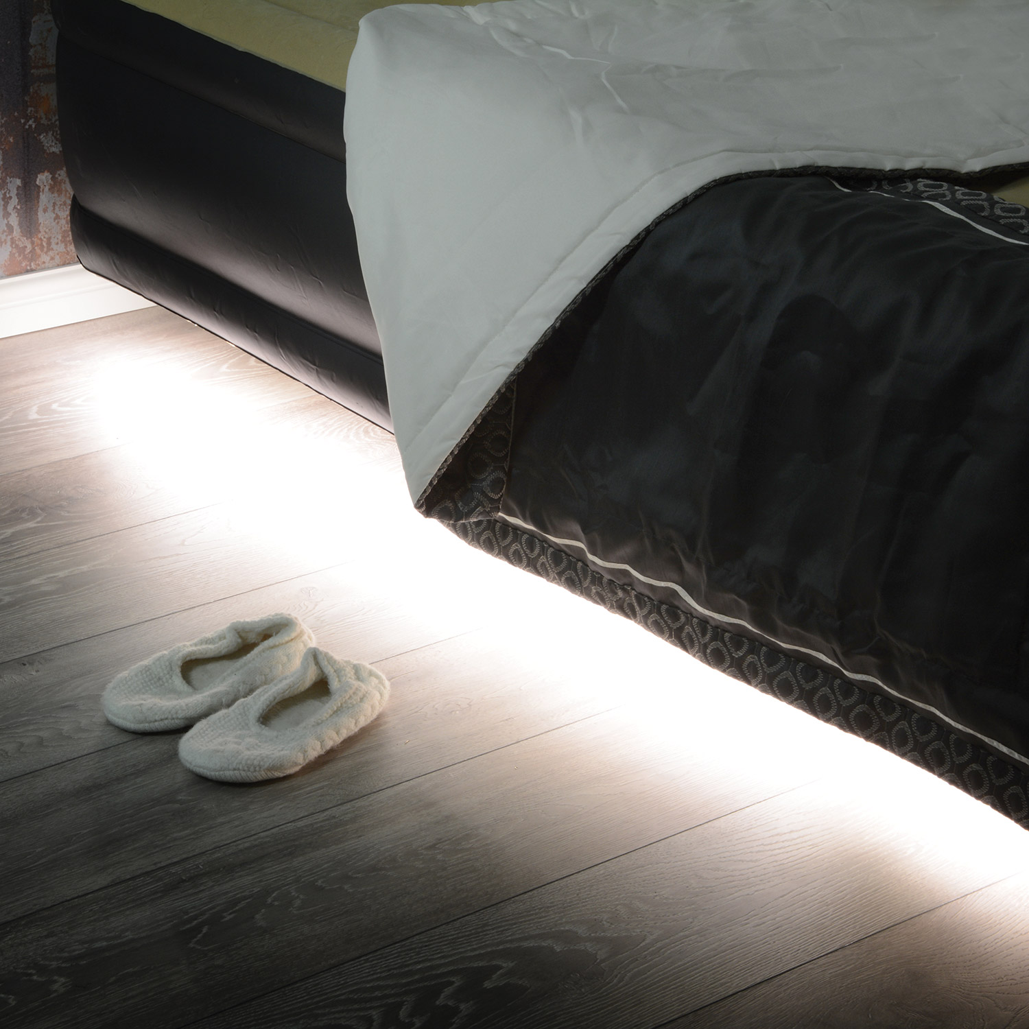 Under Bed LED Light Lighting Kit Warm White PIR Motion Detection