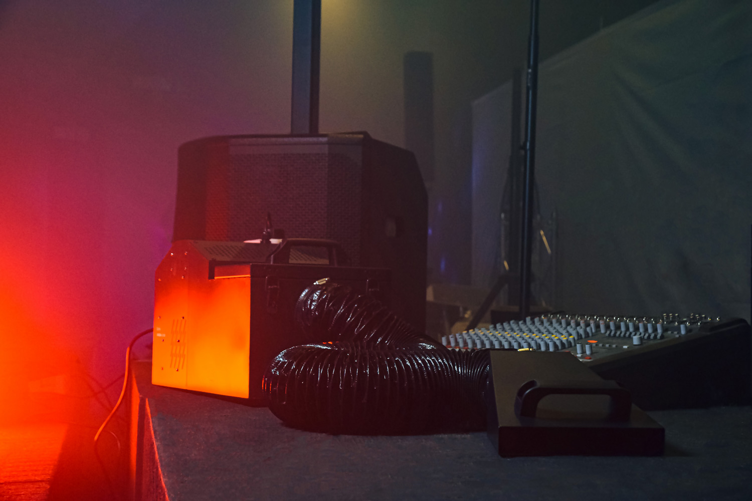 UMBRA-1200: Low Mist Generator 1200W